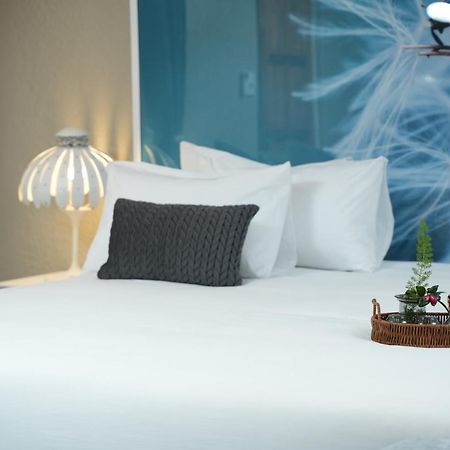Jose Guesthouse كمبتون بارك المظهر الخارجي الصورة